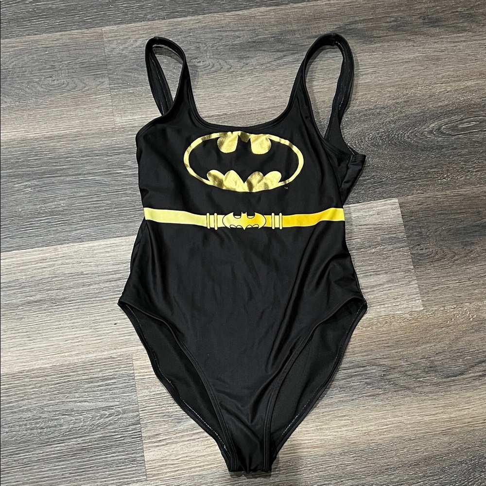 (5) Batman Swimsuit